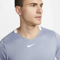 T-Shirt Nike Court Dri-Fit Advantage Bleu Gris -Vraiment la Patagonie. t shirt nike court dri fit advantage bleu gris 3